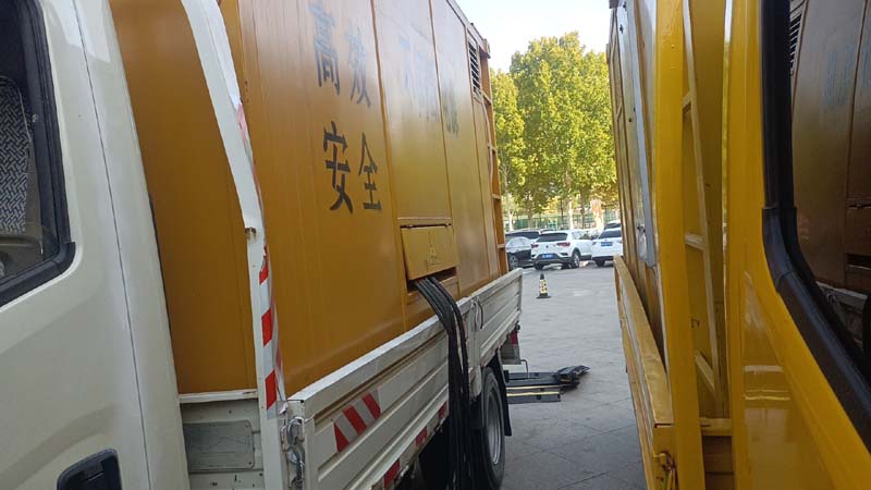 船山如何判断柴油发电机组和UPS电源的切换时间是否符合要求？