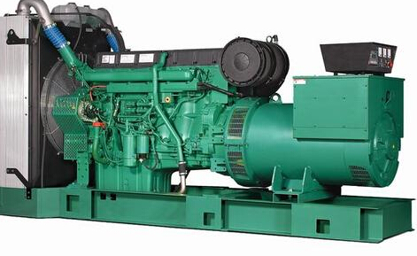 船山发电机除垢后需要用清水冲洗水冷式机油散热器几次？